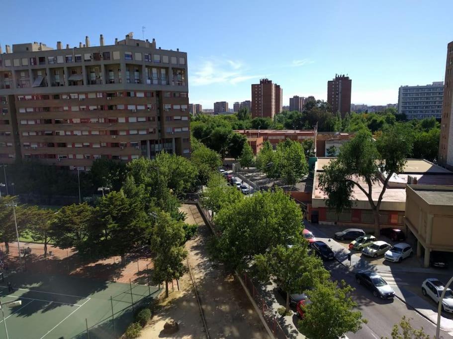 Valencia Las Artes Y Ciencias + Garaje + Netflix Exterior photo
